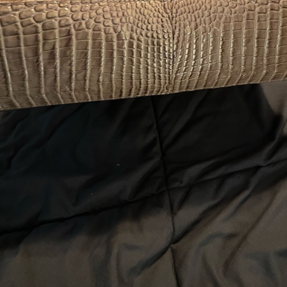 Brahmin Beige Embossed Leather Shoulder Bag and Wallet - Picture 4 of 9